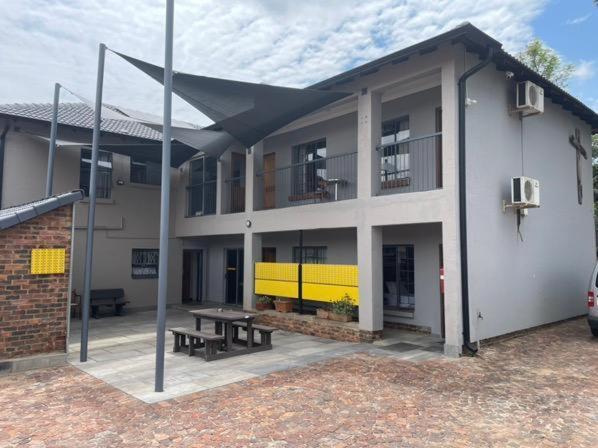Africa Footprints Lodge קמפטון פארק מראה חיצוני תמונה
