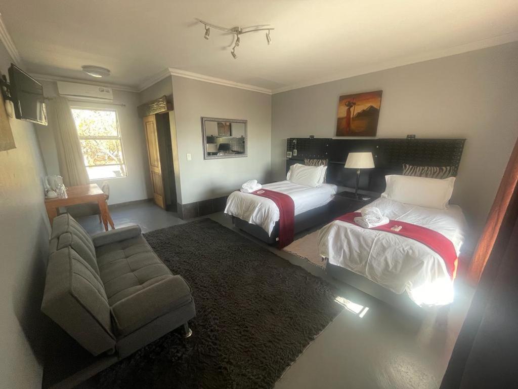 Africa Footprints Lodge קמפטון פארק מראה חיצוני תמונה