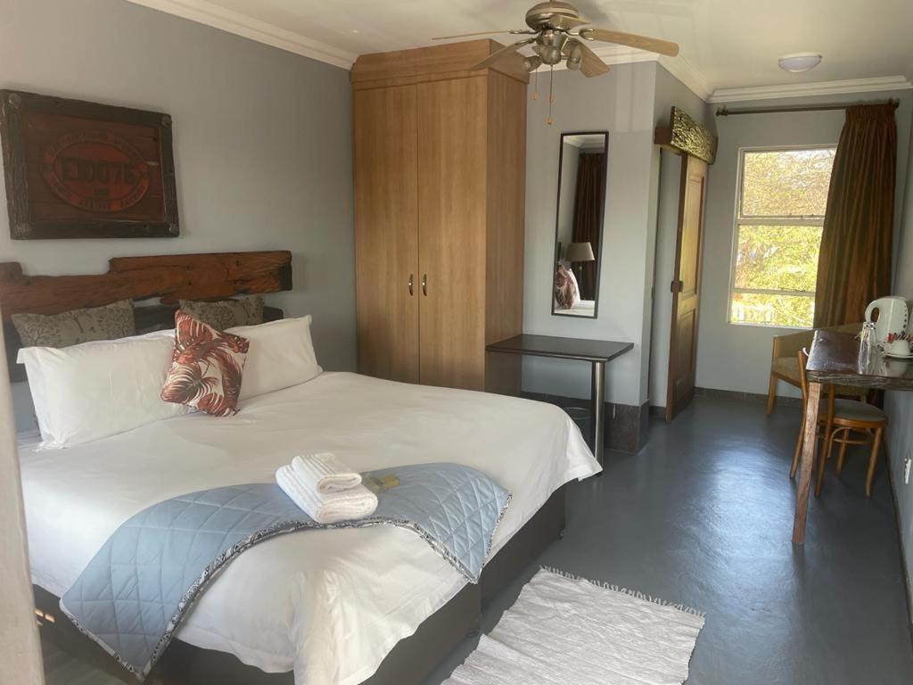 Africa Footprints Lodge קמפטון פארק מראה חיצוני תמונה